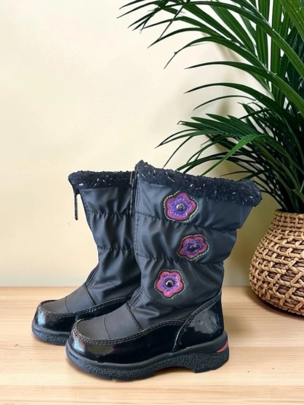 totes black winter